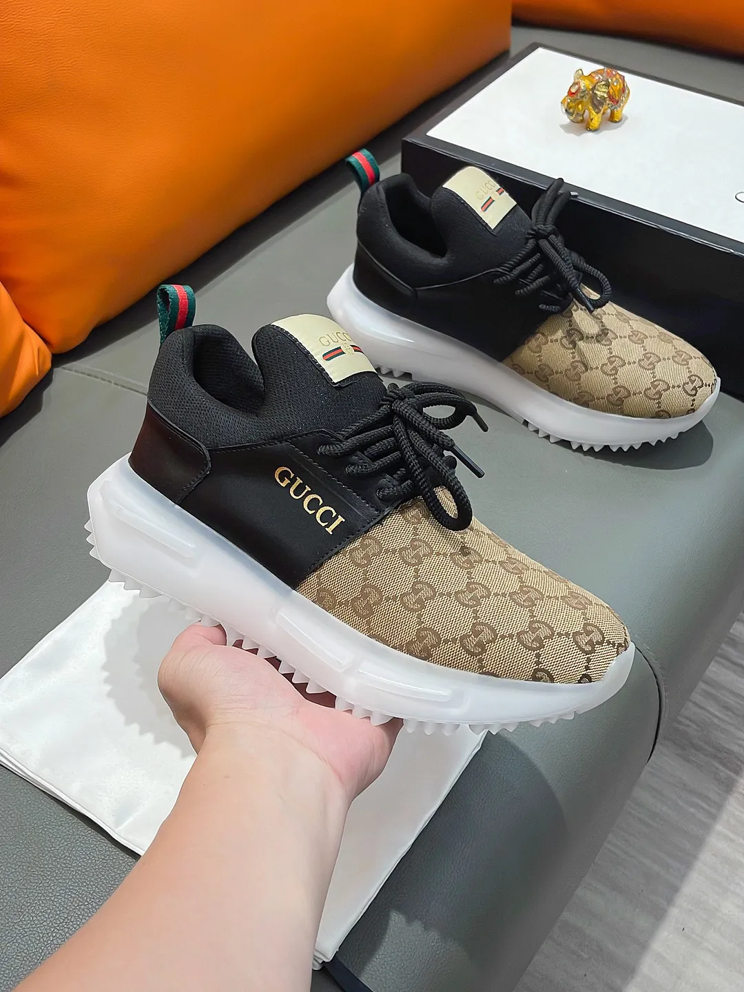 Men's shoes GUCCI "Gucci" P440 Regular size: 38-44 (casual shoes) Product materials: Selected cowhide upper, soft sheepskin feet; original factory special outsole.
